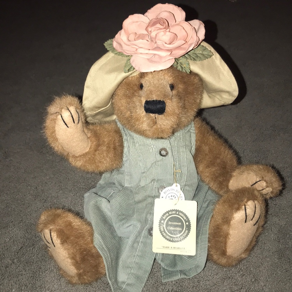 Marie Bearlove w/ Lillian Bearsley Boyd’s included